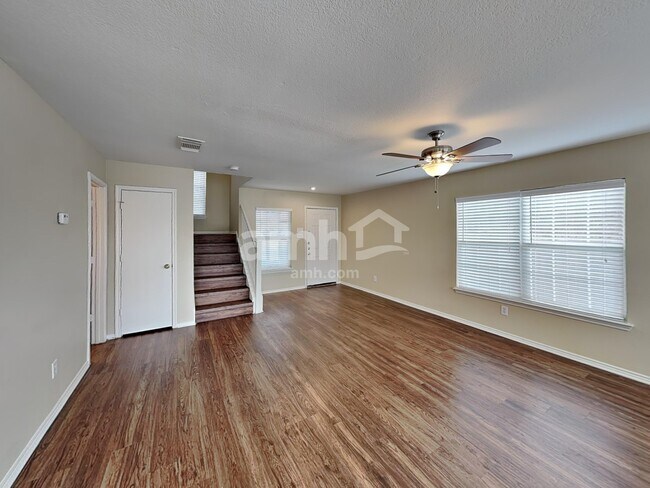 Building Photo - 11004 Monahan Park