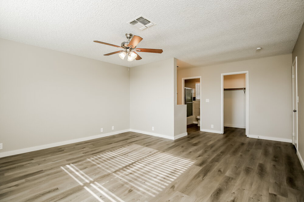 Building Photo - 3100 Centavo Dr