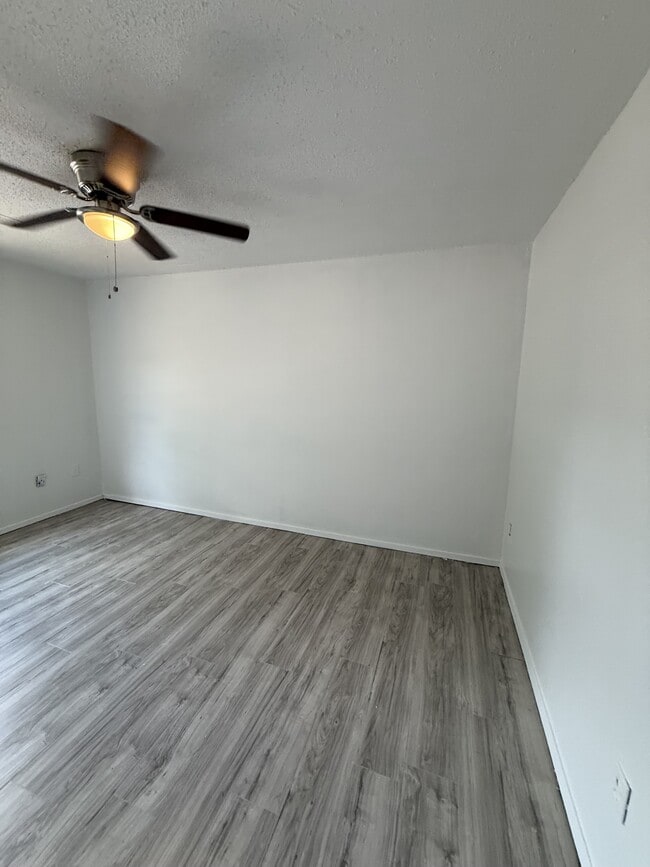 Building Photo - 4860 Chesterwood Ct