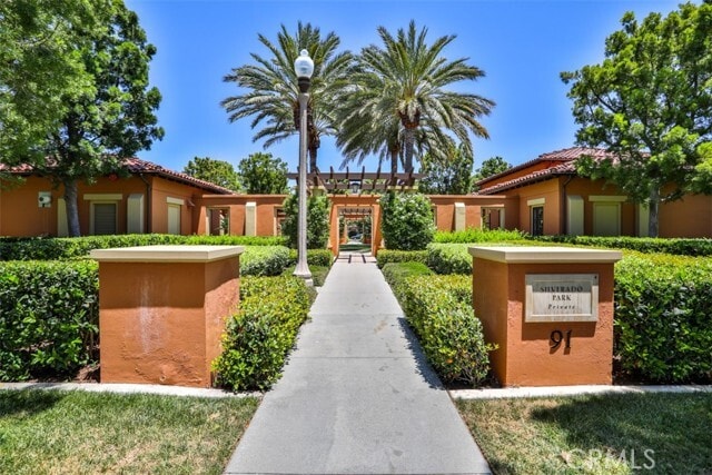 Building Photo - 59 Pathway