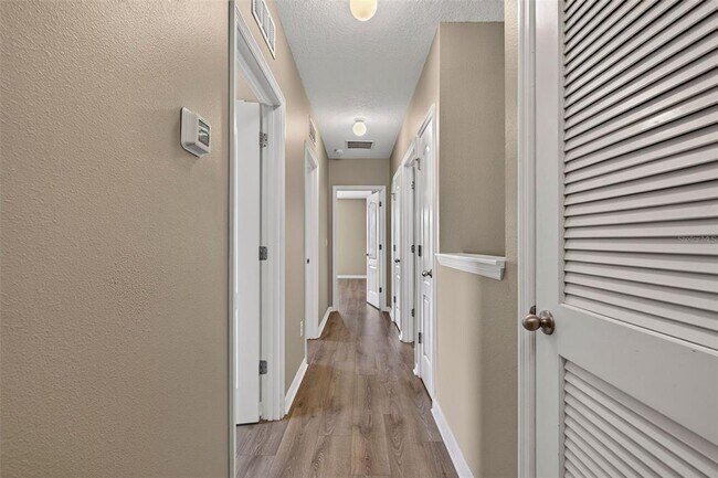 Building Photo - 817 Ashentree Dr