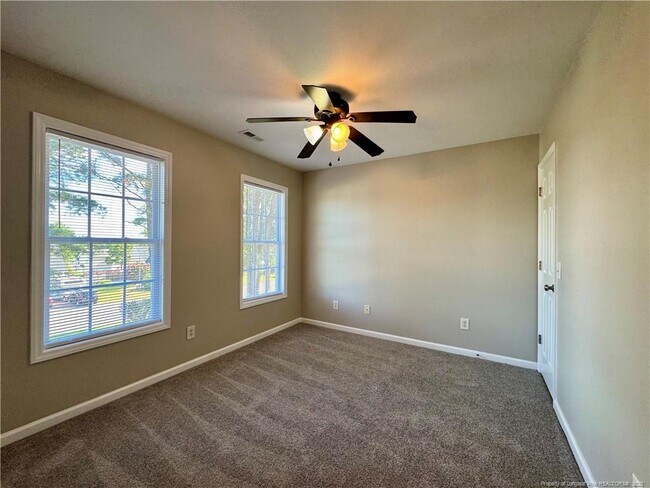 Building Photo - 134 Cresthaven Dr