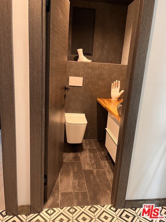 Building Photo - 3541 5th St