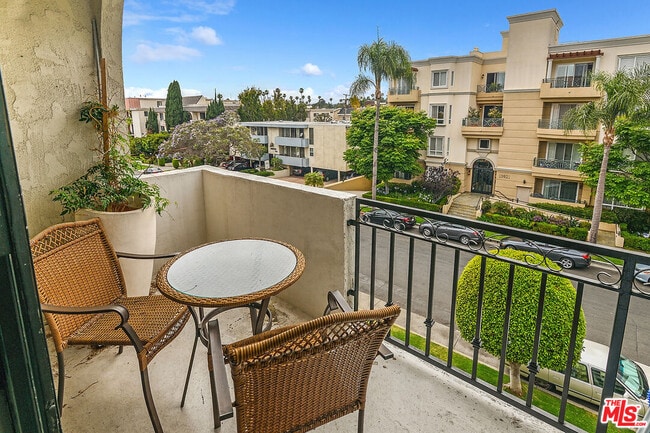 Building Photo - 11920 Dorothy St