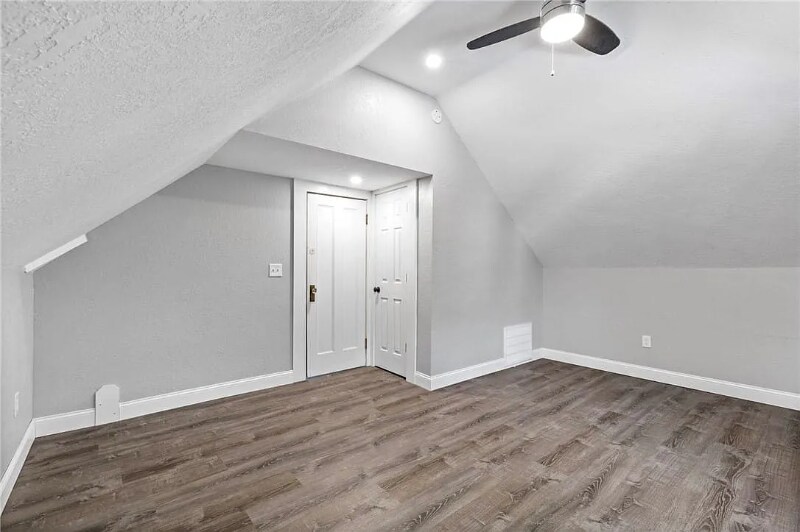 Building Photo - 102 Colby St