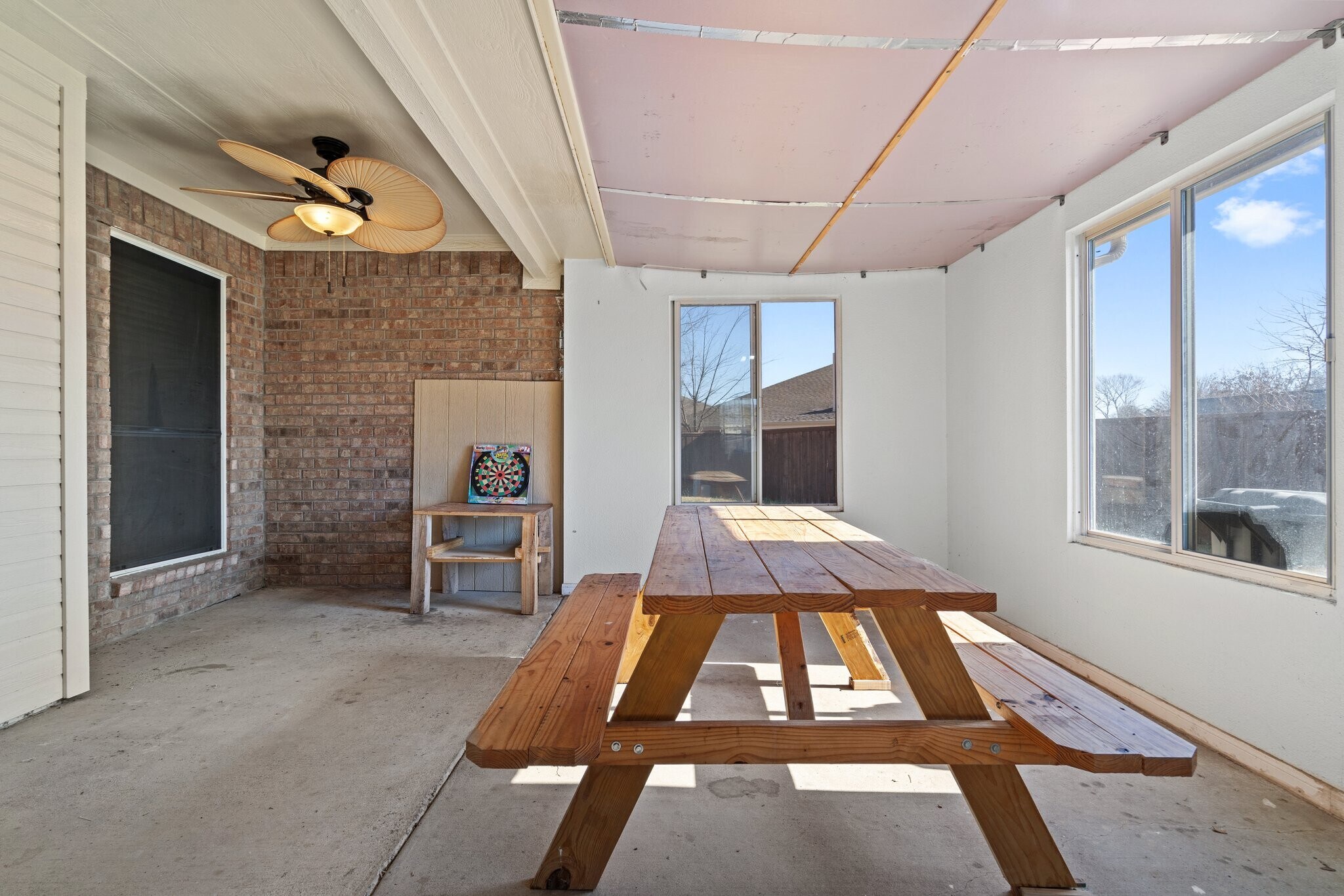 Building Photo - 107 Loda Ct