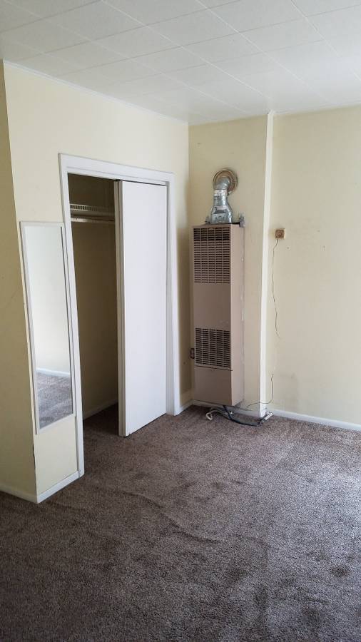 Building Photo - 1332 W 18th St