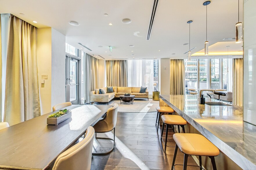 Building Photo - 135 Seaport Blvd