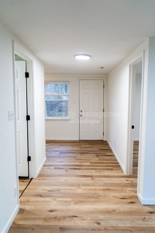 Building Photo - 3715 Sisk Rd NW