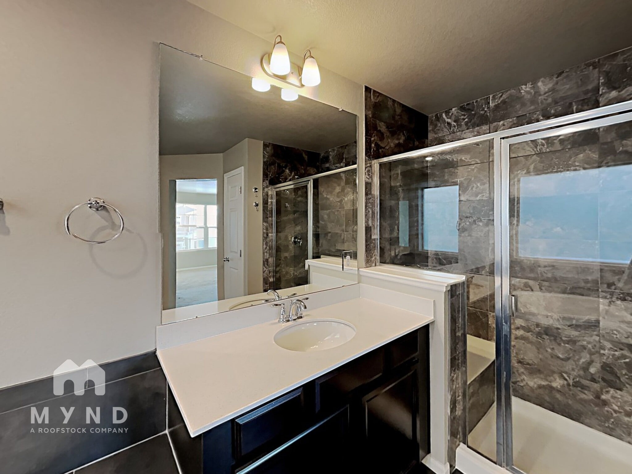 Building Photo - 15955 E Otero Cir