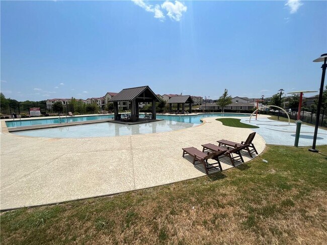 Building Photo - 1916 Whitaker Dr