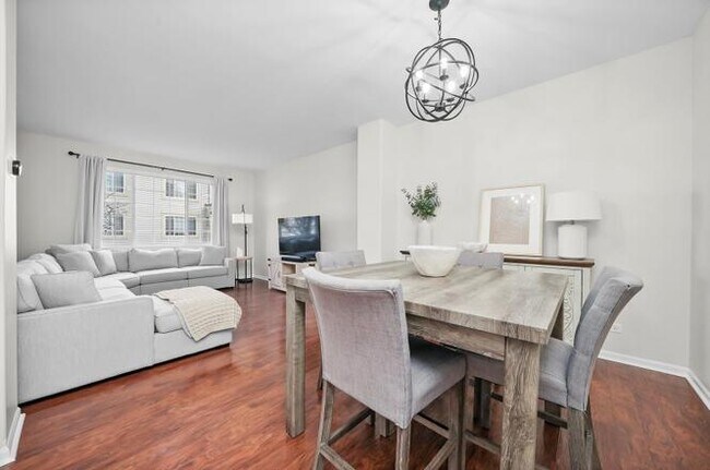 Building Photo - 861 Pheasant Trail