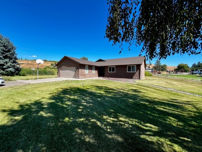 Building Photo - Non-Refundable & Security Deposit Total: $...