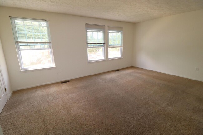 Building Photo - 229 Red Jade Dr