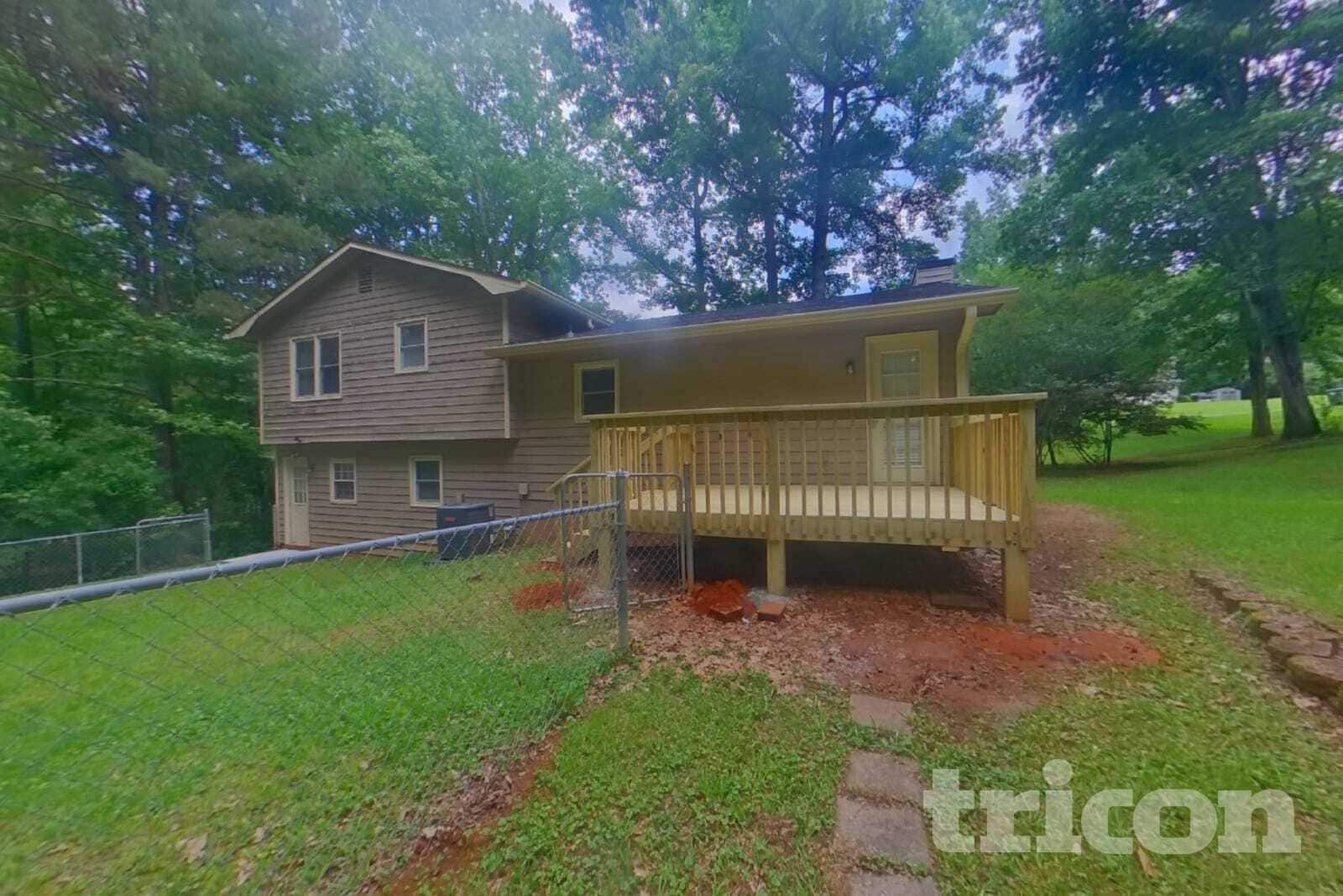 Building Photo - 120 Elberta Dr