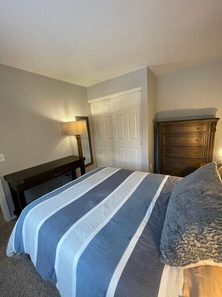 Building Photo - 27 Mayapple Ln