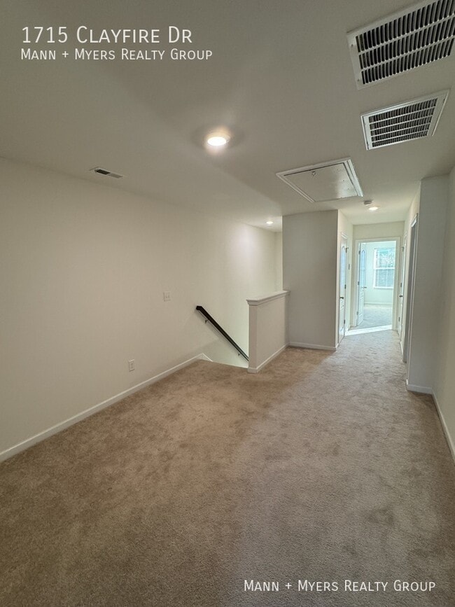 Building Photo - 1715 Clayfire Dr.