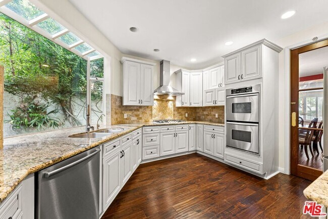 Building Photo - 16015 W Northfield St