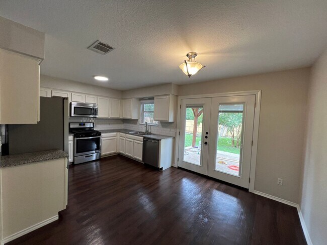 Building Photo - Updated Austin's Colony 4 bedroom 2.5 bath...