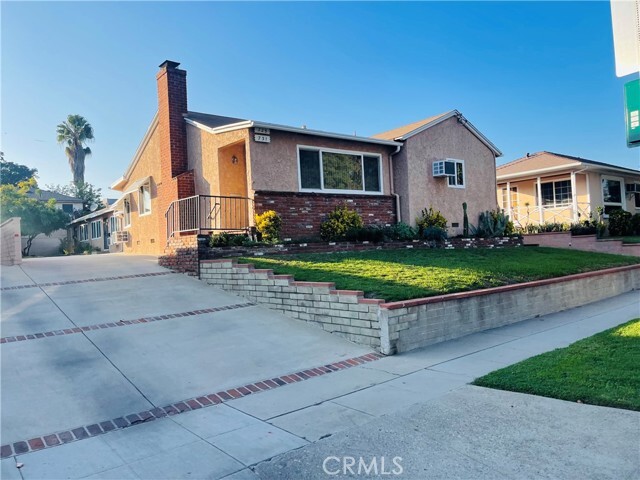 Building Photo - 731 S Almansor St