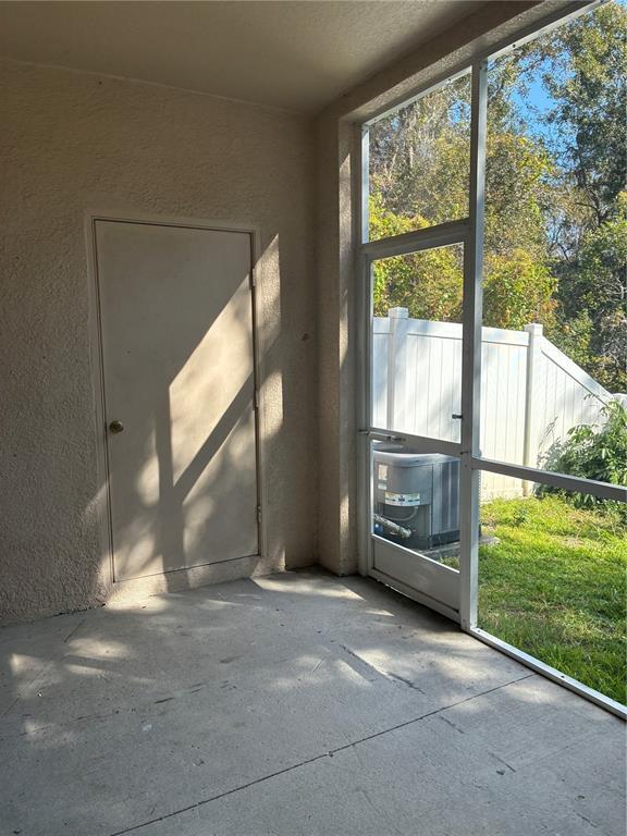 Building Photo - 1110 Sleepy Oak Dr