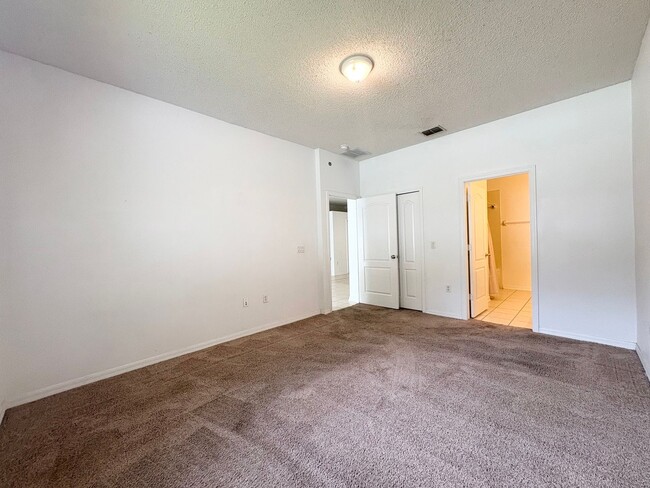Building Photo - Fantastic Lake Nona area 4 BR 2 BA home in...