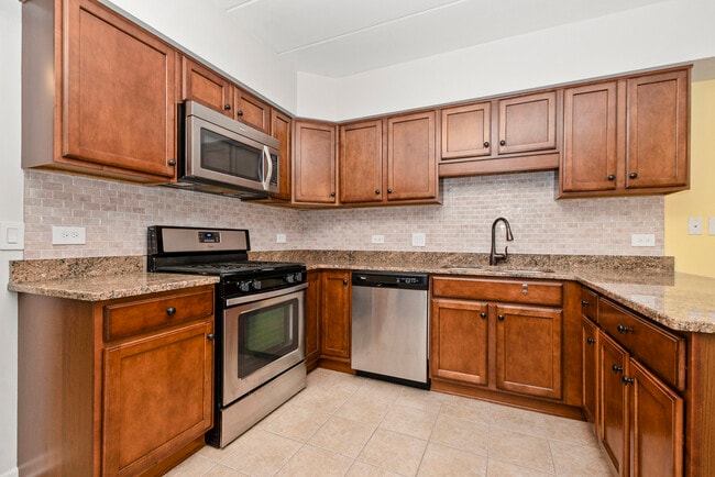 Building Photo - 14130 Sheffield Dr