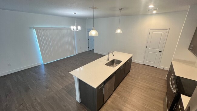 Building Photo - Spacious 4BR Home with Well Water, Pet-Friendly & No HOA