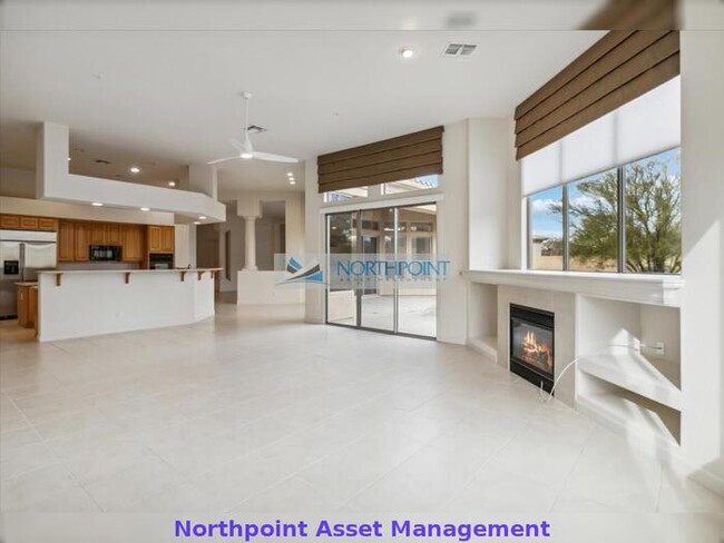 Building Photo - 4 bed, 3 bath in a Must-Have location