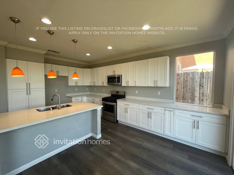 Building Photo - 1120 Villaggio Cir