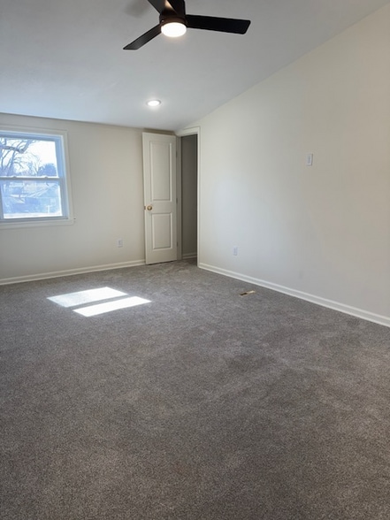 Building Photo - 110 Ridgeway St