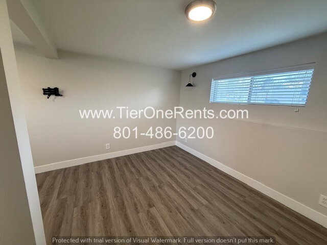 Building Photo - NO DEPOSIT option available for qualified renters!