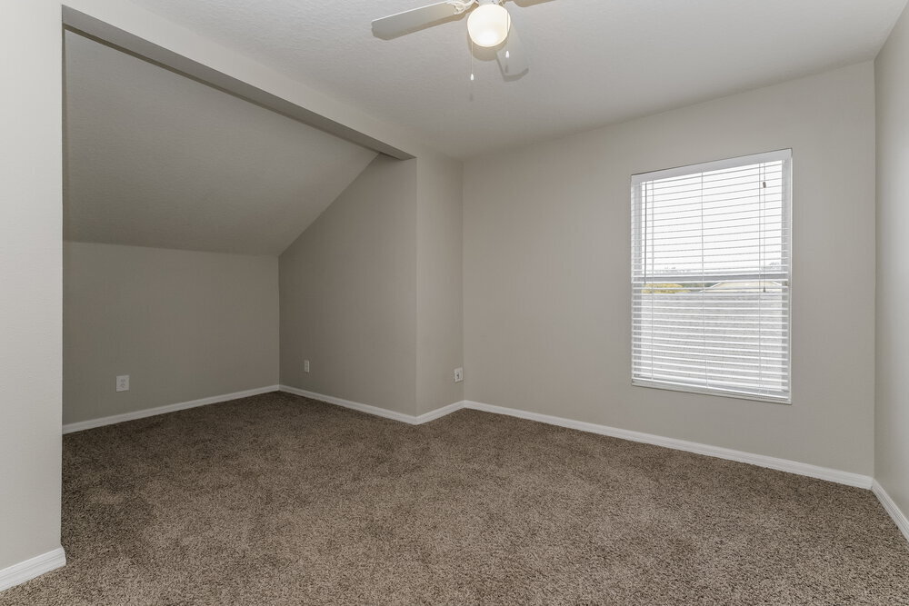 Building Photo - 8564 Deer Chase Dr