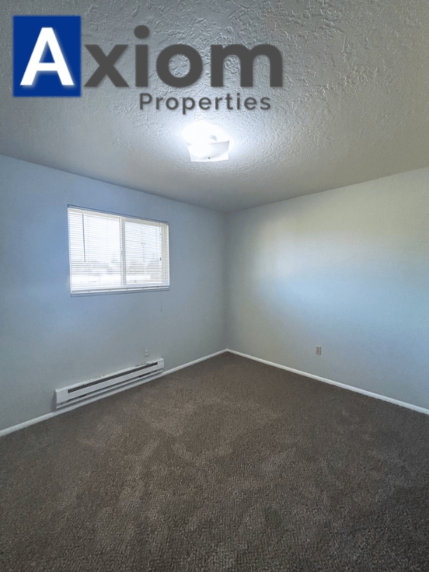 Building Photo - 5105 Hawthorne-6