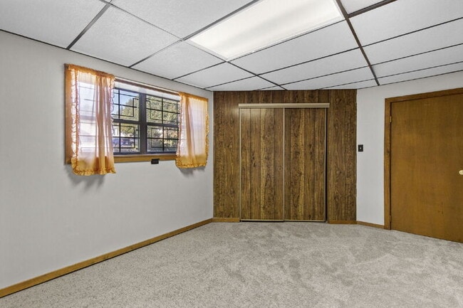 Building Photo - 7 Wood Oak Ct