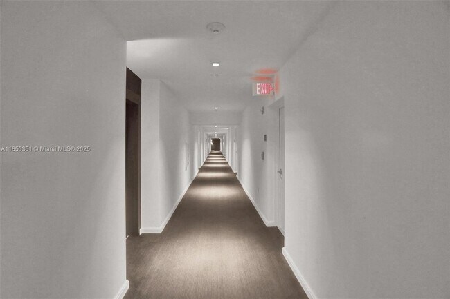Building Photo - 335 S Biscayne Blvd