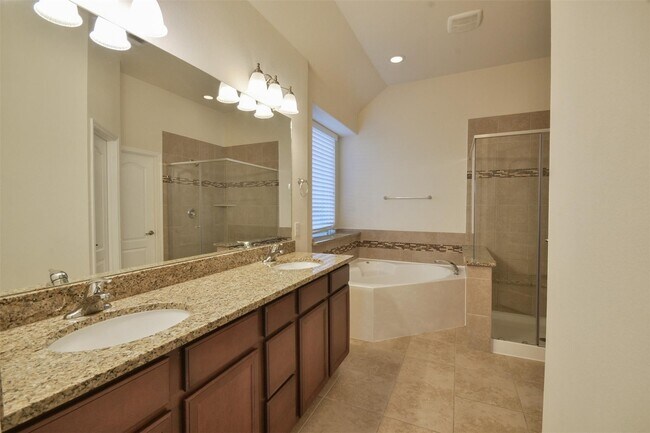 Building Photo - 3643 Cottage Pines Ln