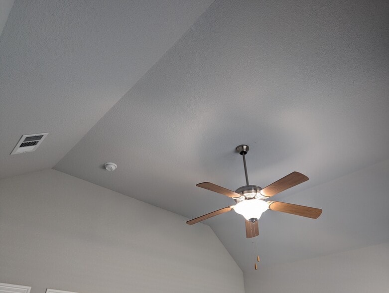 Bedroom 4/office room high ceiling - 4360 W Wales Dr