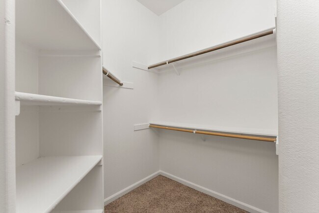 Building Photo - 10000 Shana Way