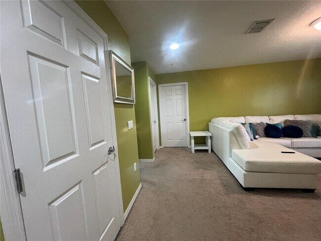 Building Photo - 3857 Gulf Shore Cir