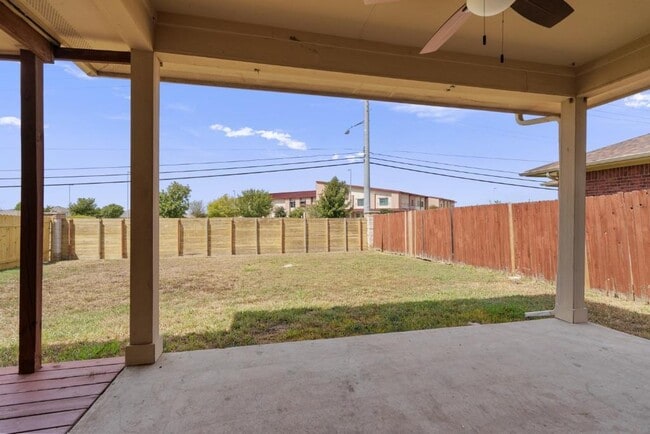 Building Photo - 3417 Savage Springs Dr