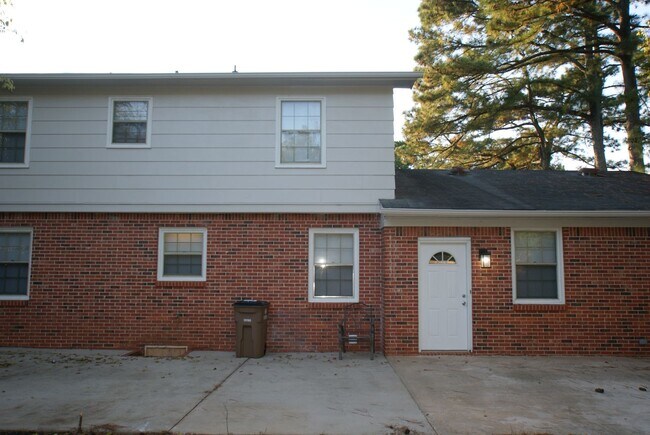 Building Photo - 810 14th Street