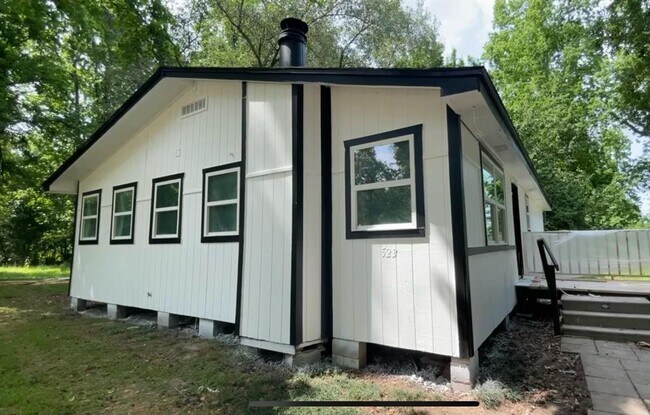 Primary Photo - 523 Co Rd 2073