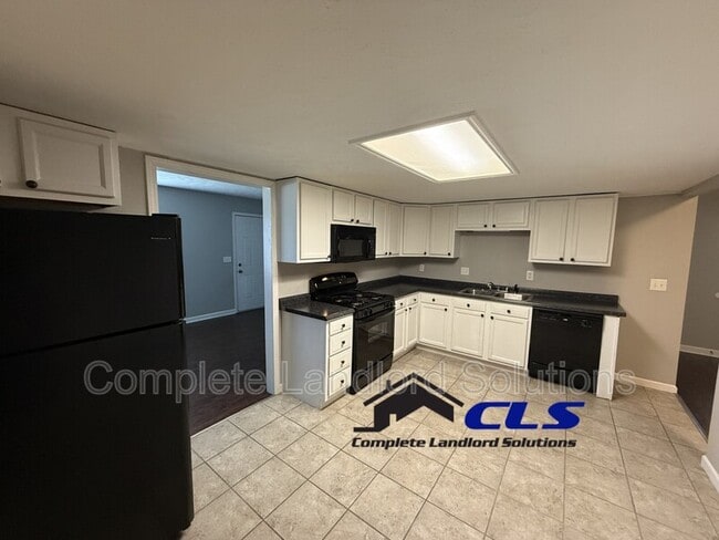 Building Photo - 886 E Dawn Dr