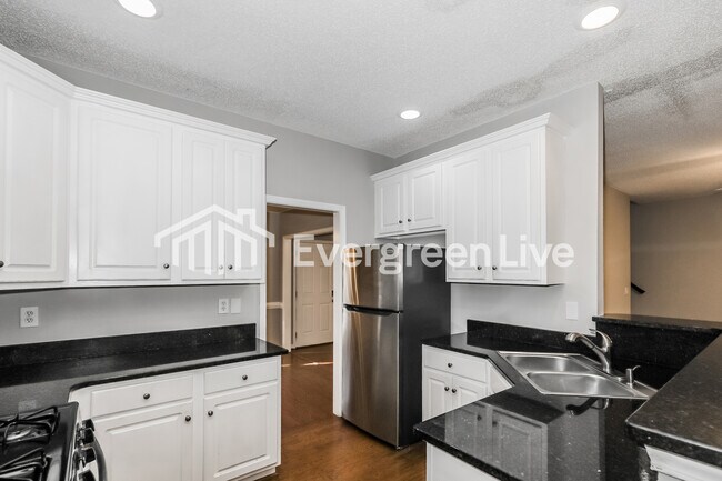 Building Photo - 185 Argonne Dr