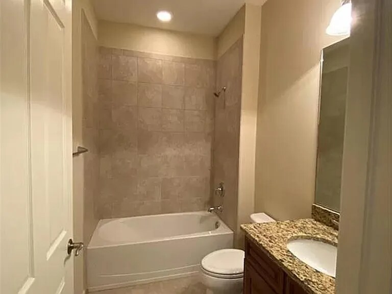 Building Photo - 11711 Izarra Way