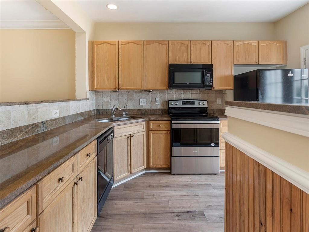 Building Photo - 1929 Hoods Fort Cir NW