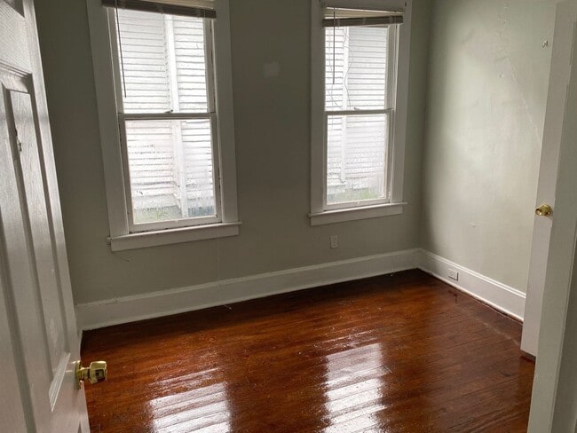 Building Photo - Kentucky Blue House Available in August 2025!