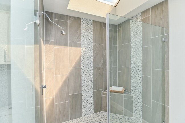 Building Photo - 12800 Briar Forest Dr