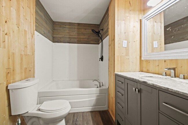 Building Photo - 432 Co Rd 4284